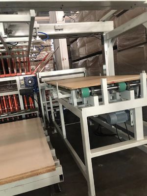 comprar Máquina de fabricação automática de MDF de ciclo curto laminada a melamina a quente online manufacture