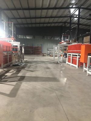 comprar Linha de laminação por prensagem a quente de 15 kW de ciclo curto para painéis de mobiliário 1200 toneladas online manufacture